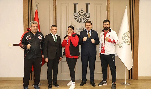 Vali Ayhan, Türkiye 3'üncüsü Viranşehirli sporcuyu kabul etti