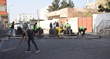 Viranşehir’de cadde ve sokaklar madern hale kavuşturuluyor