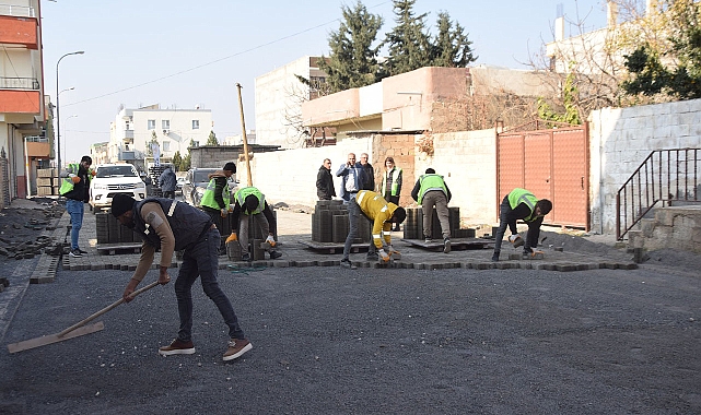 Viranşehir’de cadde ve sokaklar madern hale kavuşturuluyor