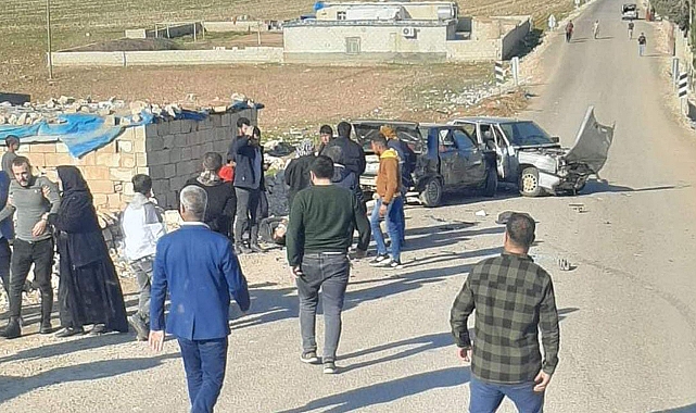 Viranşehir’de iki araç çarpıştı!