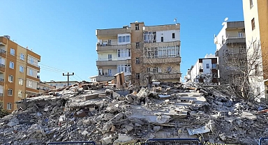 Ağır hasarlı binalarla ilgili yeni karar! 