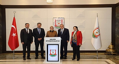 Ak Parti Genel Başkan yardımcısı Belgin Uygur'dan Başkan Beyazgül'e ziyaret