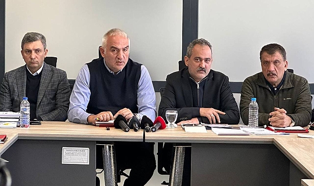 Bakan Mahmut Özer: Okullarda ikinci dönem devam şartı aranmayacak