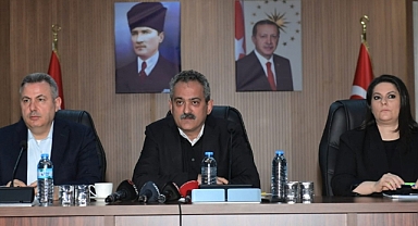 Bakan Özer: Eğitim-öğretimi 13 Mart'a erteliyoruz 