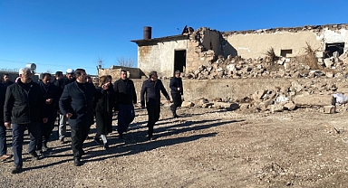 Başkan Canpolat depremden etkilenen kırsal mahalleleri ziyaret etti 