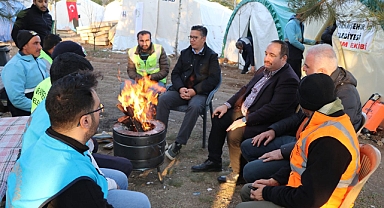 Başkan Ekinci, Adıyaman’da depremzedeleri ziyaret etti 