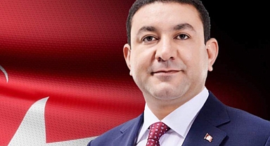 Başkan Özyavuz, depremzedelere 500 bin TL bağışladı