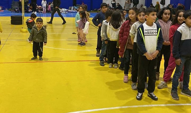 Depremden etkilenen çocuklara psikolojik destek veriliyor