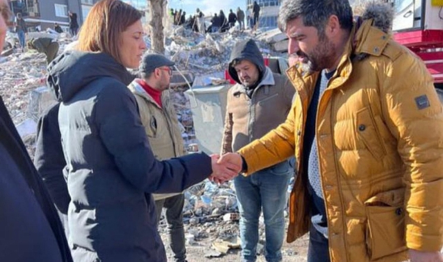 Deva Partisi depremzedeleri ziyaret etti