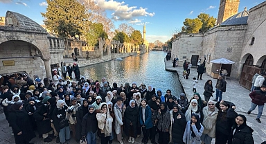 Farklı ülkelerden gelen öğrencilerden Urfa’ya ziyaret