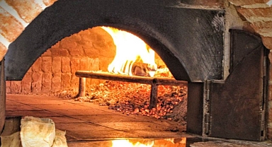 Fırın ve pizzacılar binalara zarar veriyor