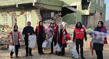 Kızılay, Karaköprü'de depremzedeleri yalnız bırakmadı