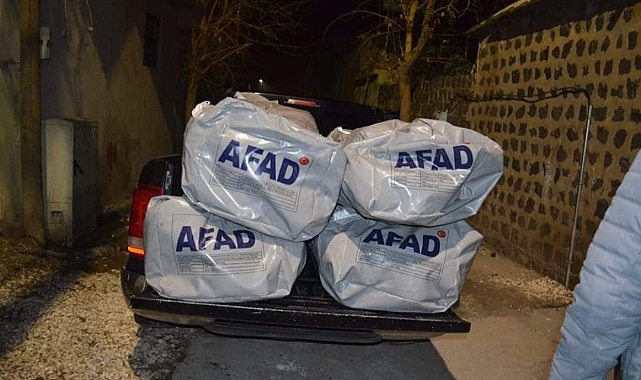 Urfa'nın ilçesinde bir adrese baskın! 4 AFAD çadırı ele geçirildi