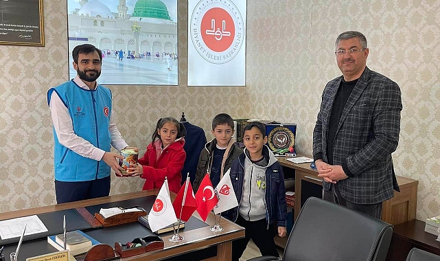 Urfalı üçüz kardeşlerden duygulandıran davranış