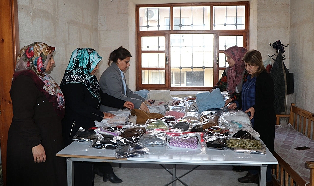 Viranşehir Belediyesi’nden depremzedeler için kışlık giysi desteği