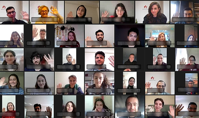 Anadolu Vakfı’ndan bursiyerlerine deprem psikolojisi eğitimi 