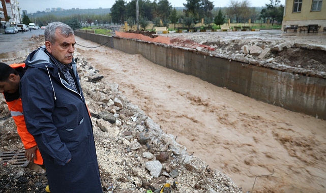 Başkan Beyazgül taşkın derelerinde incelemelerde bulundu