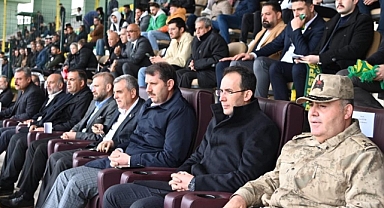 Başkan Beyazgül, Urfaspor'u yanlız bırakmadı 