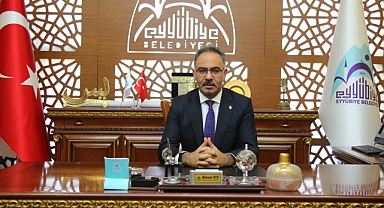 Başkan Kuş, zorluk ve acılarla yüzleşen kadınları hatırlattı