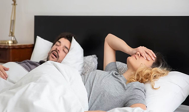 Eşinizin horlamasını nasıl durdurabilirsiniz?
