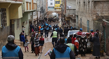 Eyyübiye’de sel basan mahalleler temizleniyor
