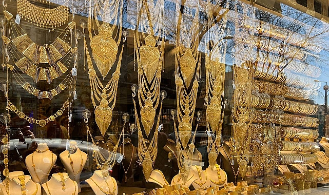 Gram altın güne kaç TL’den başladı?