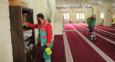Karaköprü'de camiler Ramazan ayı için temizleniyor