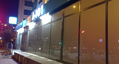 Urfa'da bir markette yakalanan çocuk hırsızlar bakın ne yaptı?