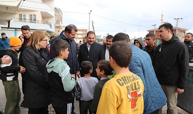 Vali Ayhan ve Başkan Canpolat, Karşıyaka'da incelemelerde bulundu