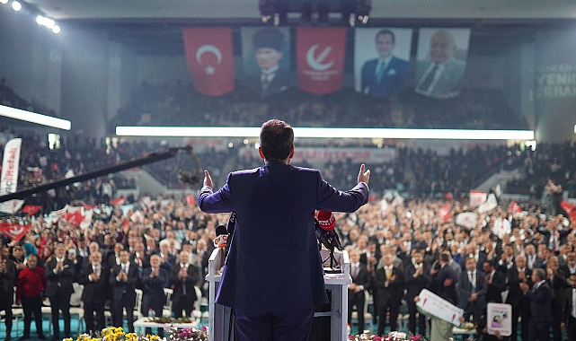 Yeniden Refah Partisi milletvekili adaylığı için depremzedelerden ücret almayacak