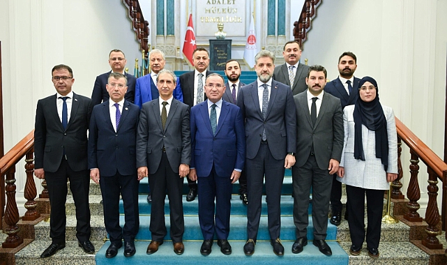 AK Parti adayları bir araya geldi