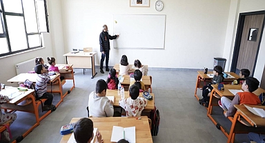 Bakan Özer açıkladı! Kaç nakil öğrenci illerine geri döndü?