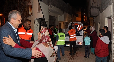 Başkan Beyazgül’den gece geç saatlerde selzedelere ziyaret