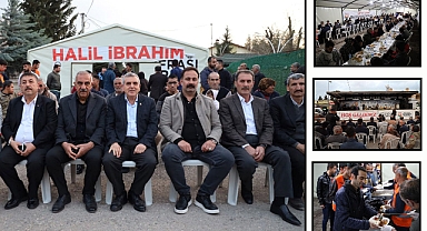 Başkan Beyazgül Hilvan’da vatandaşlarla iftar yaptı