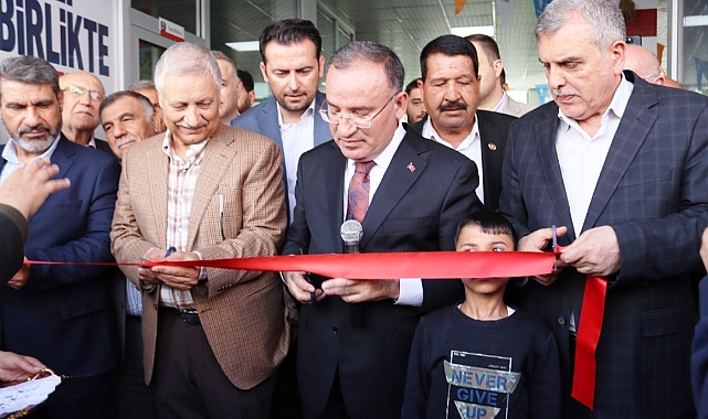 Binlerce vatandaşın katıldığı AK Parti Birecik seçim bürosu açıldı