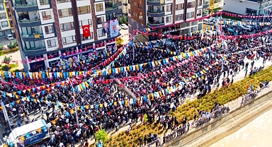 Eyüpoğlu'nun seçim bürosu Bozdağ'ın katılımıyla miting havasında geçti
