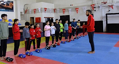 Karaköprü’de çocuklar sporla gelişiyor