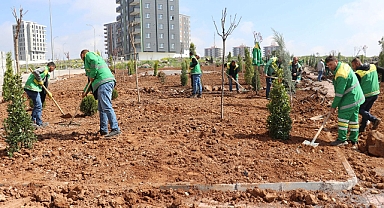 Karaköprü'de yeni parklar yaza hazırlanıyor