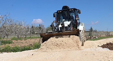 Karaköprü kırsalında bozuk yol kalmıyor