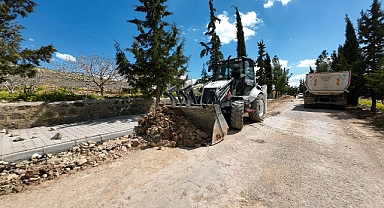 Karaköprü kırsalında selin izleri temizleniyor