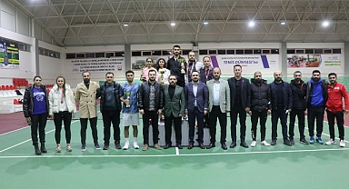 Kurtuluş tenis turnuvası sona erdi