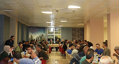 Rektör Güllüoğlu, hastane personeliyle iftarda buluştu