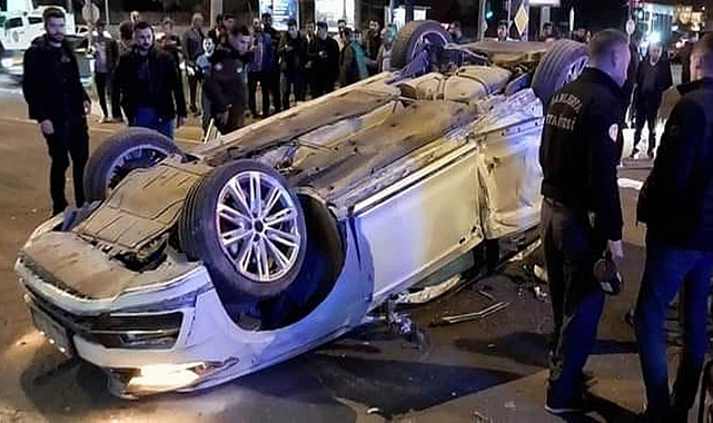 Şanlıurfa'da tır otomobili önüne aldı