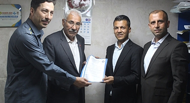 Aday Yavuz, PTT merkez şubesini ziyaret etti