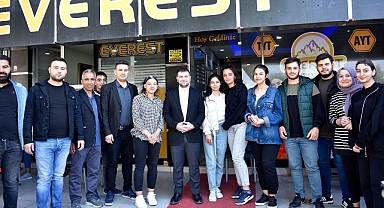 Bağımsız aday Bucak, Urfa merkez ve ilçelerinde ziyaretlerini sürdürüyor