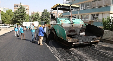 Başkan Canpolat, sıcak asfalt çalışmalarını inceledi 