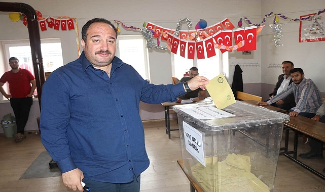 Başkan Ekinci oyunu kullandı