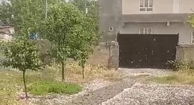 Hilvan'da dolu yağışı korkuttu!