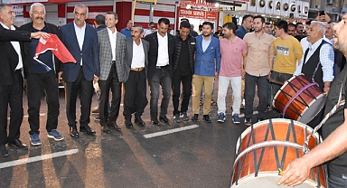 Hilvan’da zafer kutlaması