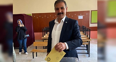 İYİ Parti Adayı Emin Yetim, oyunu kullandı